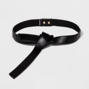 Women's Looped Knot Belt
